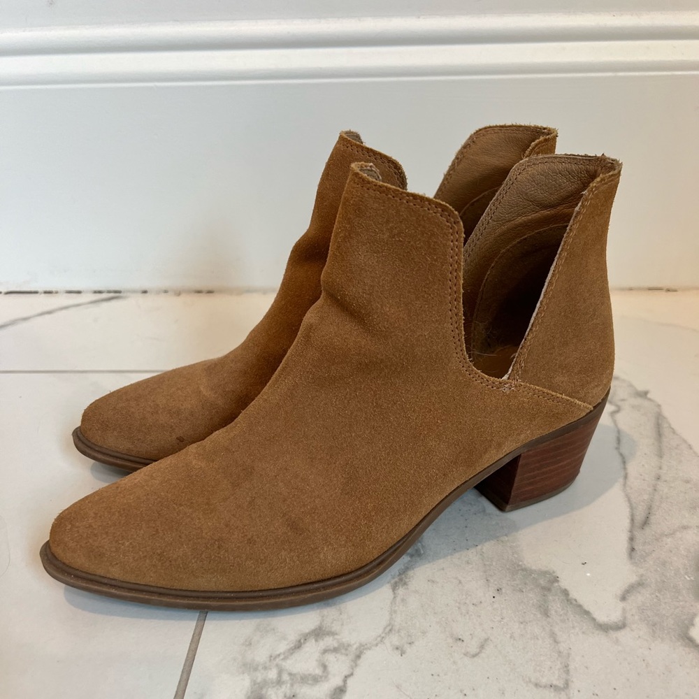 Steve Madden suede ankle boots, size 8.5